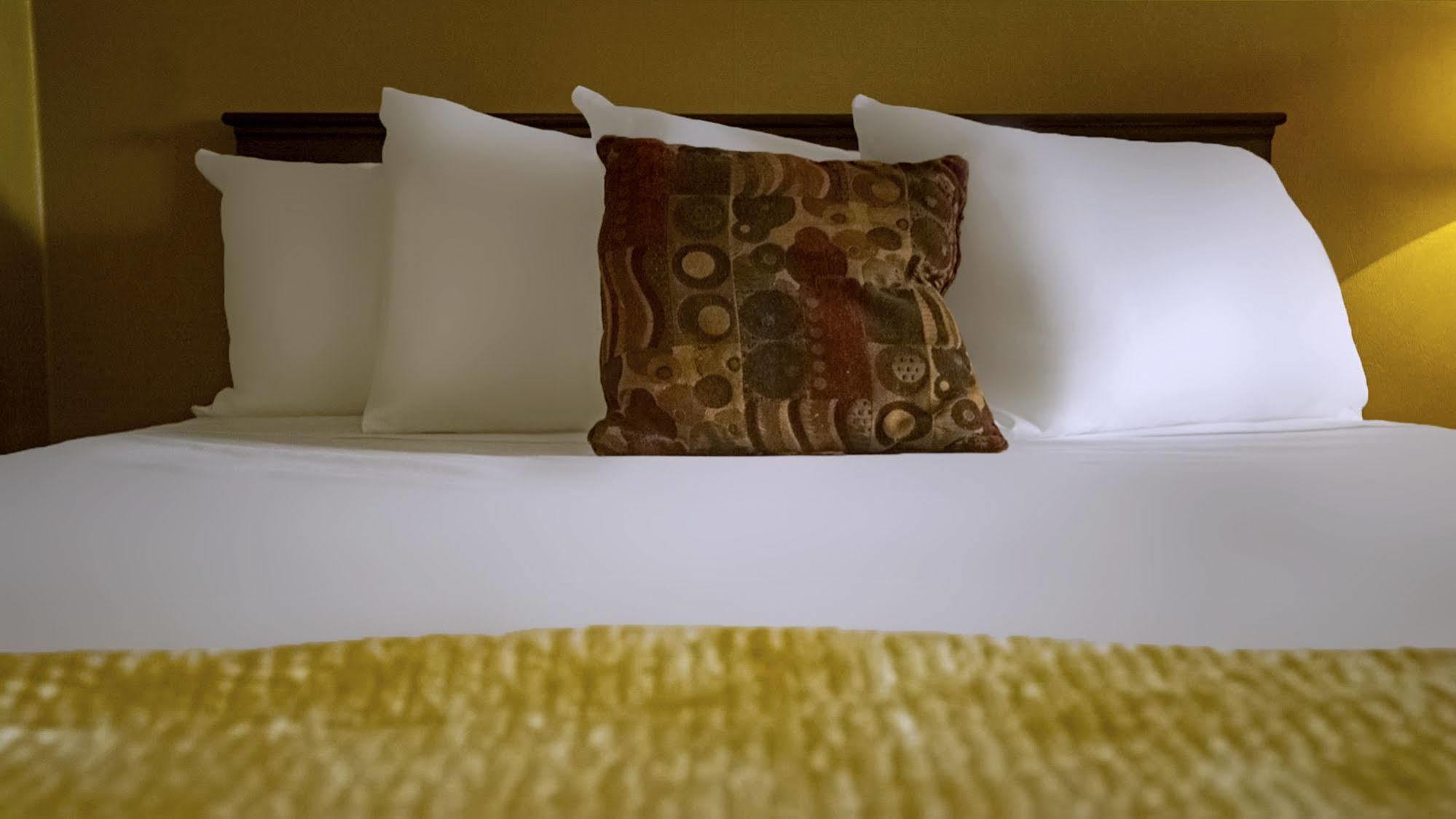 Hearthstone Inn - Port Hastings Экстерьер фото